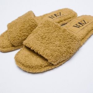 NWT ZARA TERRYCLOTH FLAT SANDALS
